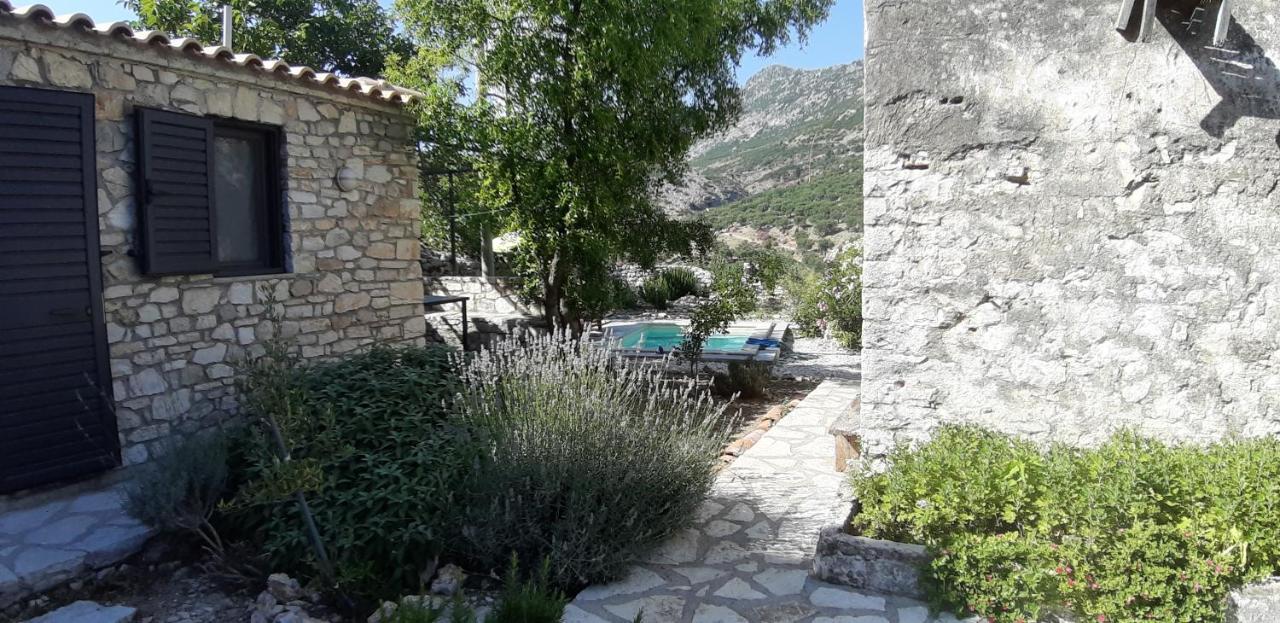 Les Villas De Qeparo Exterior foto